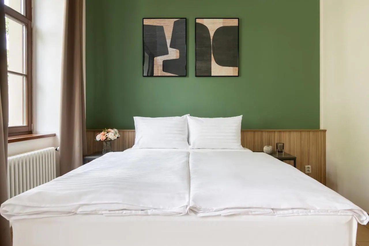 Bohemian Dreams Apartments And Suites By Dwellfort Prague 4*,