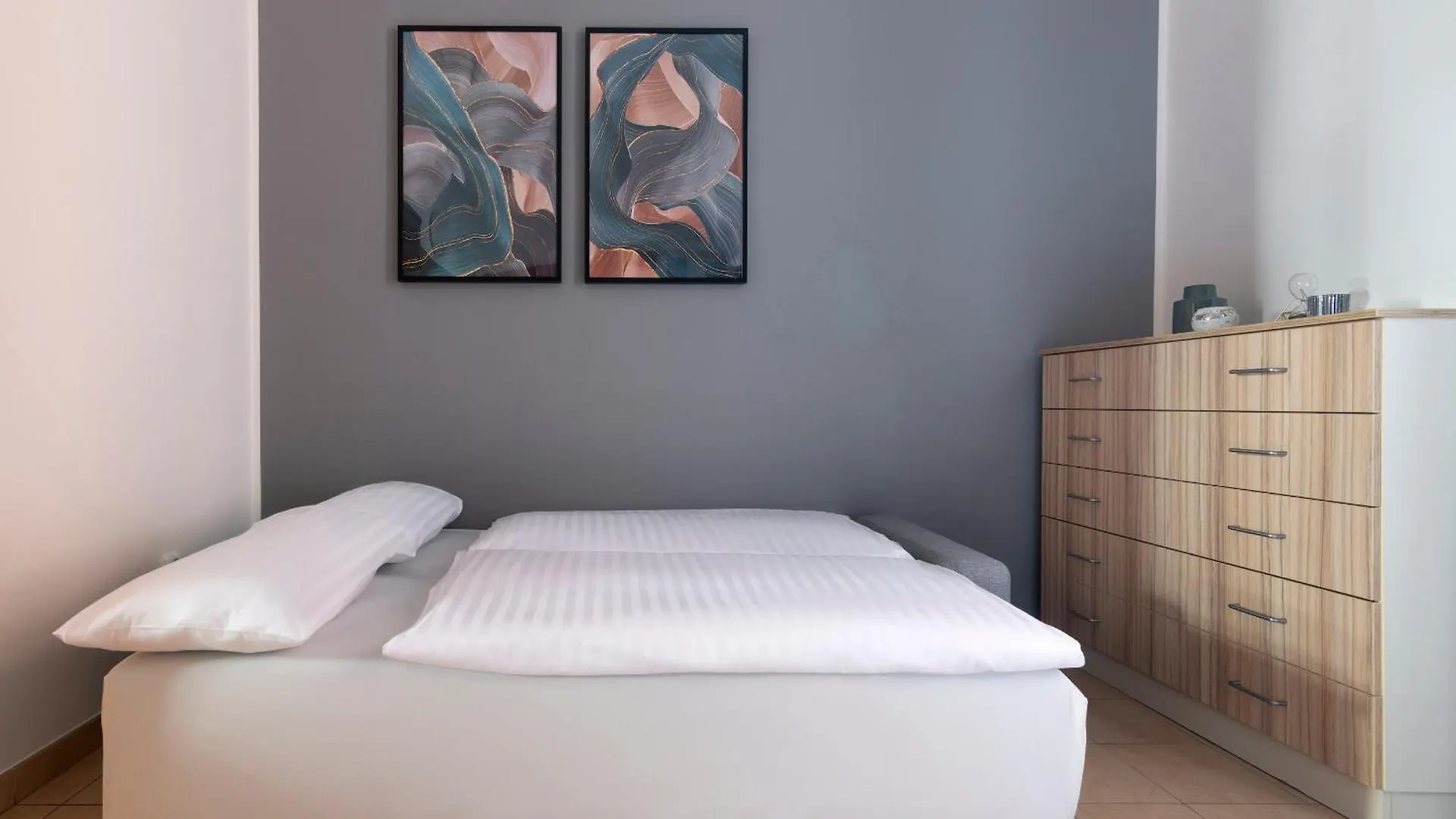 Bohemian Dreams Apartments And Suites By Dwellfort Prague Aparthotel