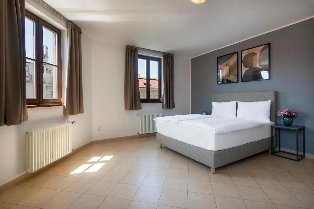Bohemian Dreams Apartments And Suites By Dwellfort Prague 4*,
