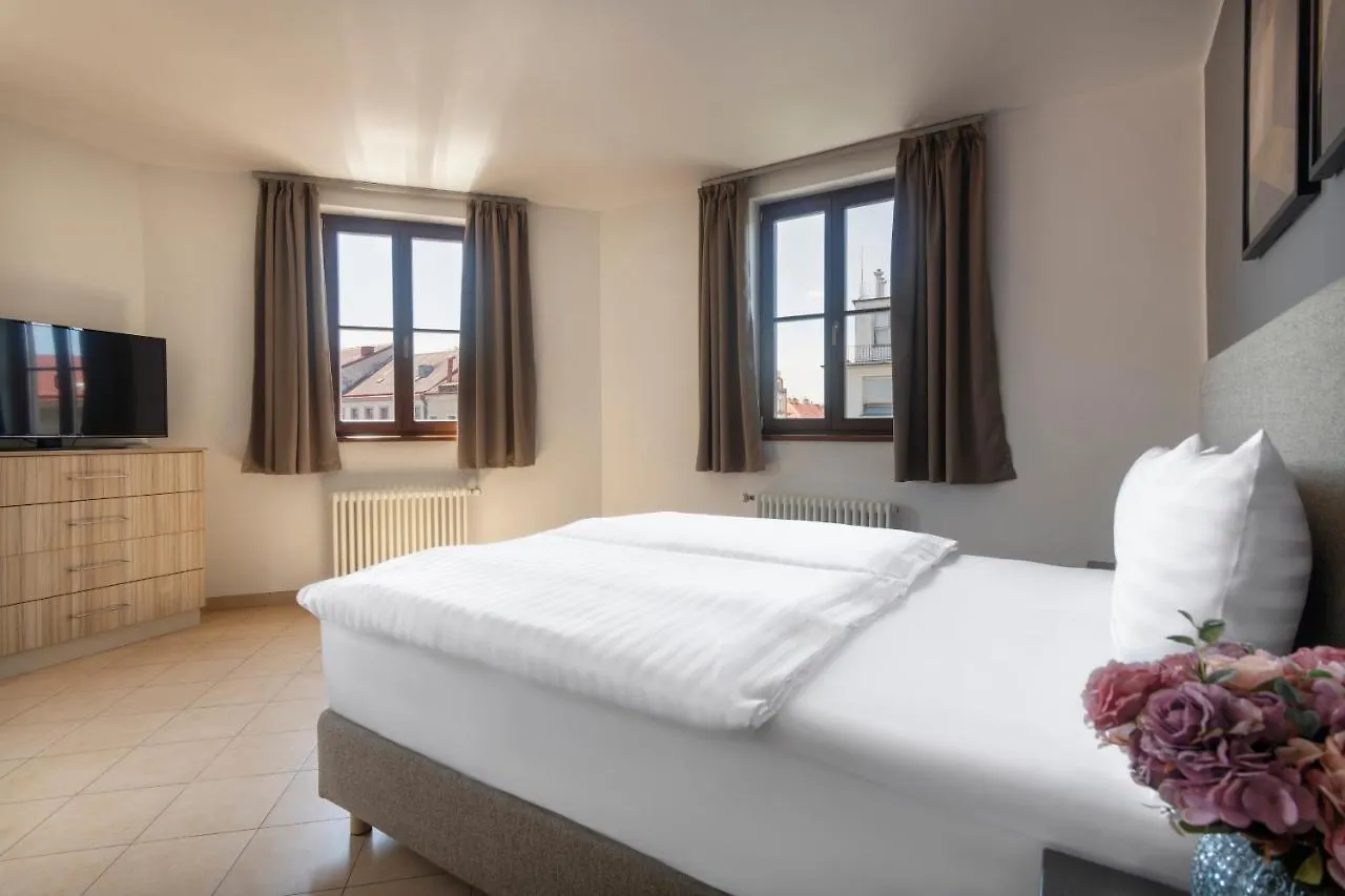 Bohemian Dreams Apartments And Suites By Dwellfort Praga Aparthotel