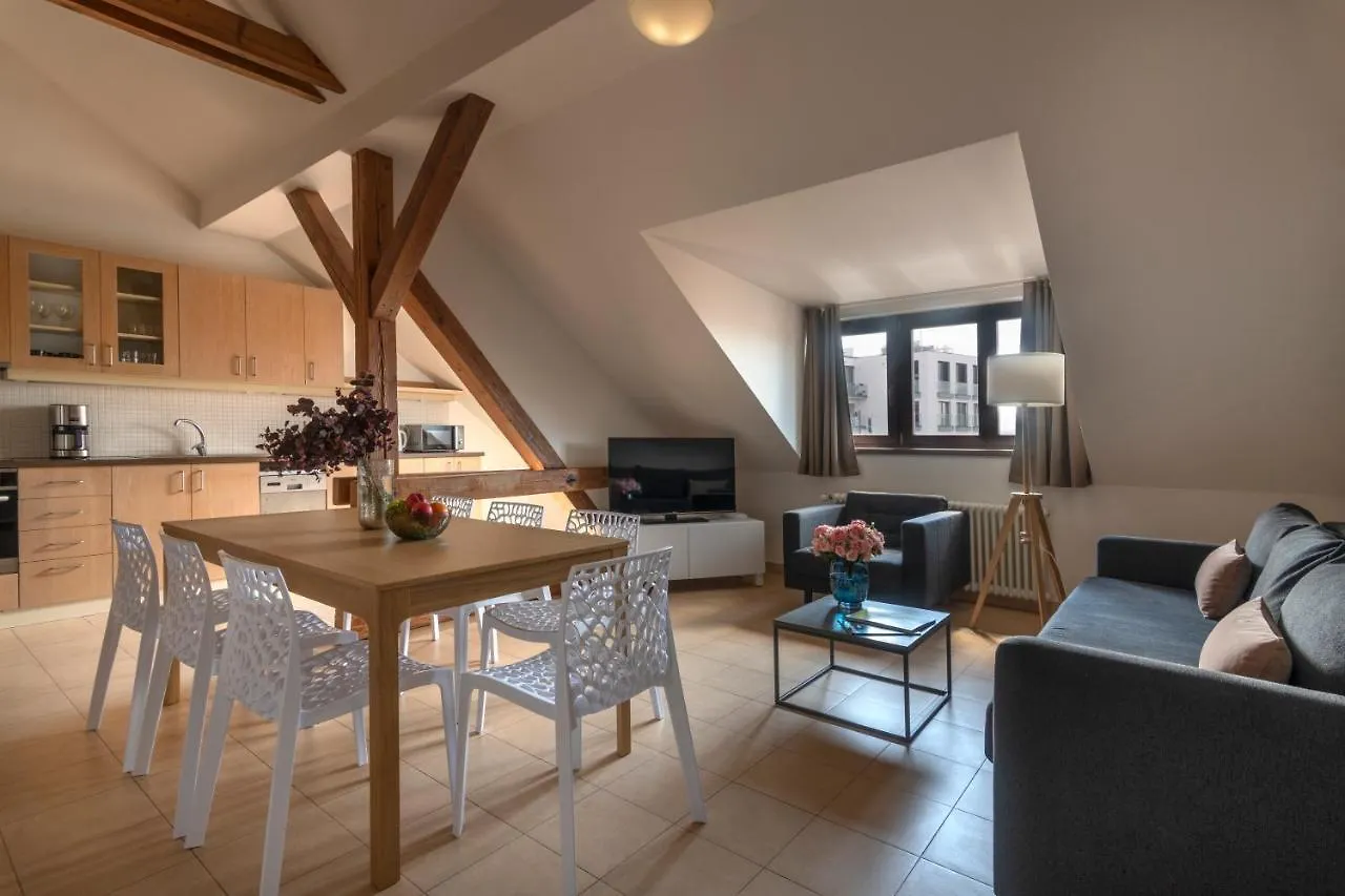 Bohemian Dreams Apartments And Suites By Dwellfort Прага