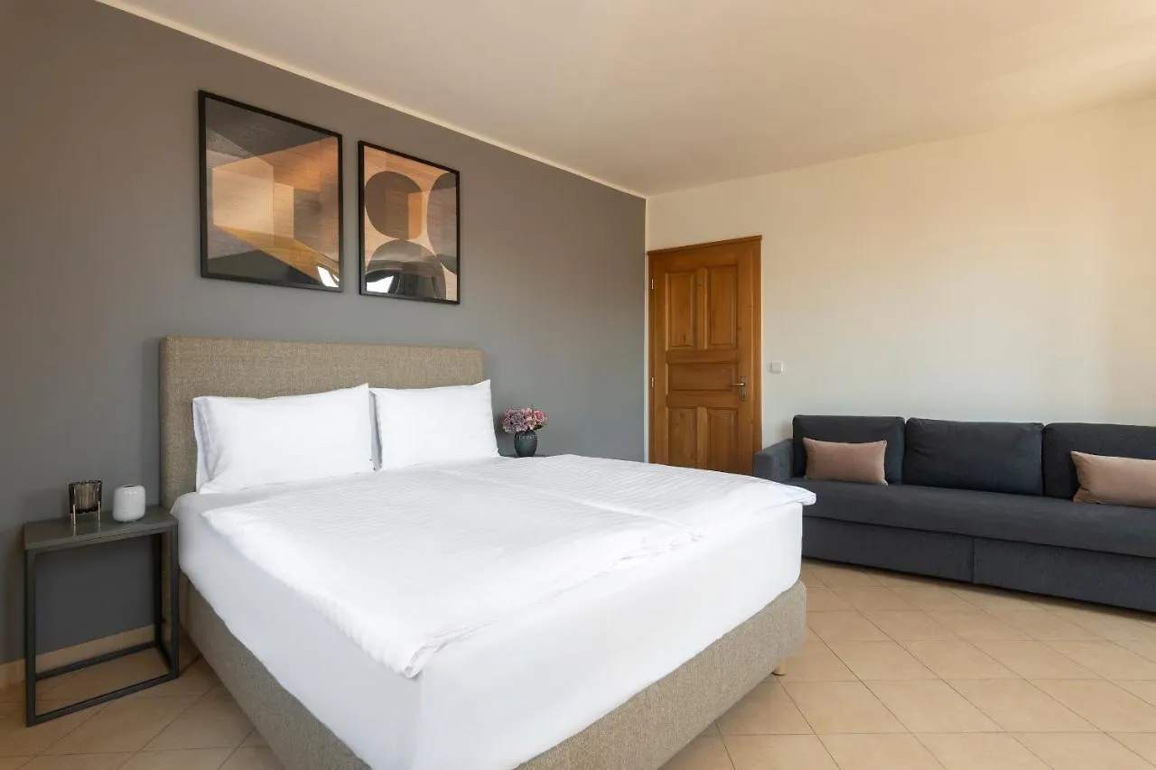Apartahotel Bohemian Dreams Apartments And Suites By Dwellfort Praga