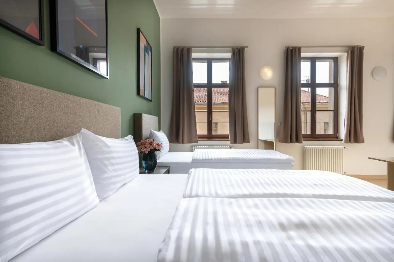 Bohemian Dreams Apartments And Suites By Dwellfort Praga