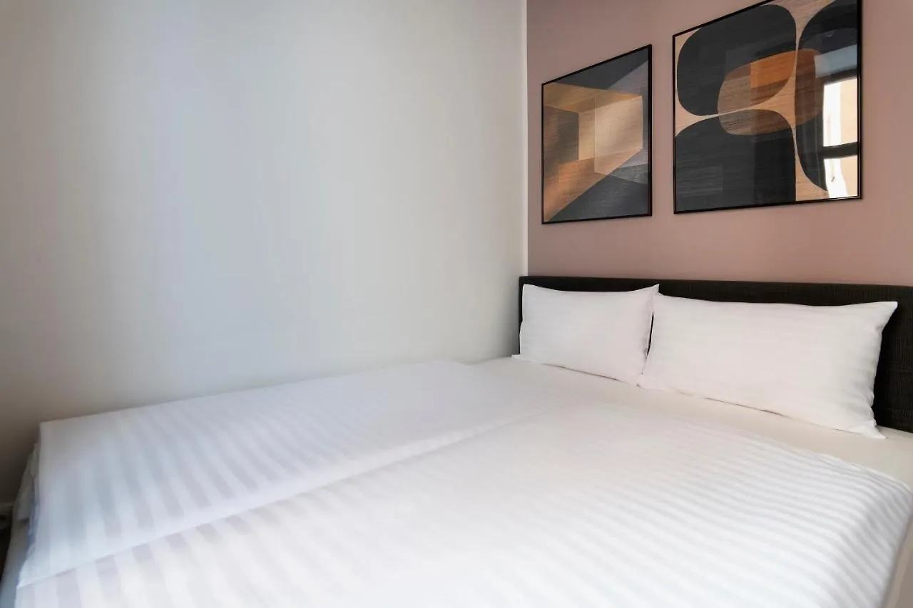 Bohemian Dreams Apartments And Suites By Dwellfort Прага