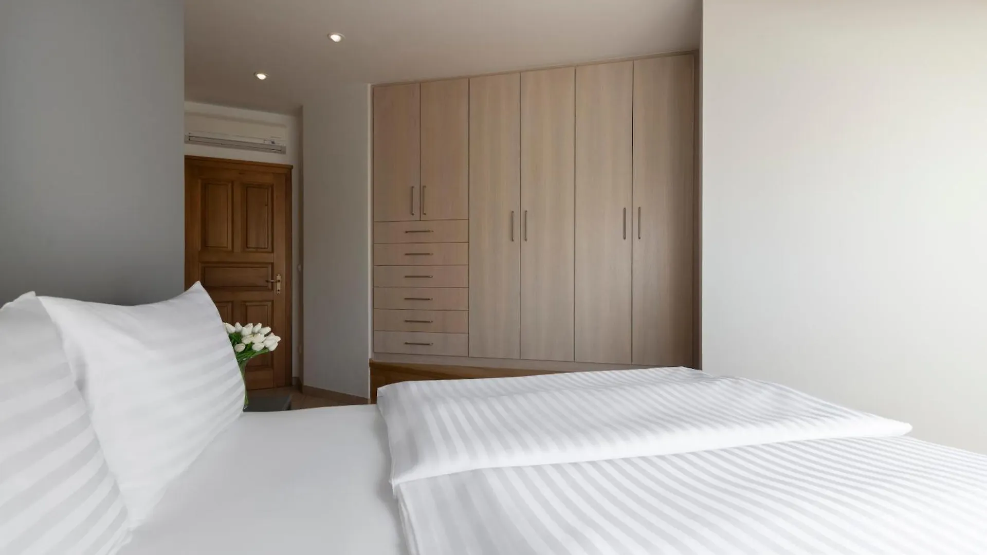 Bohemian Dreams Apartments And Suites By Dwellfort Praga República Checa