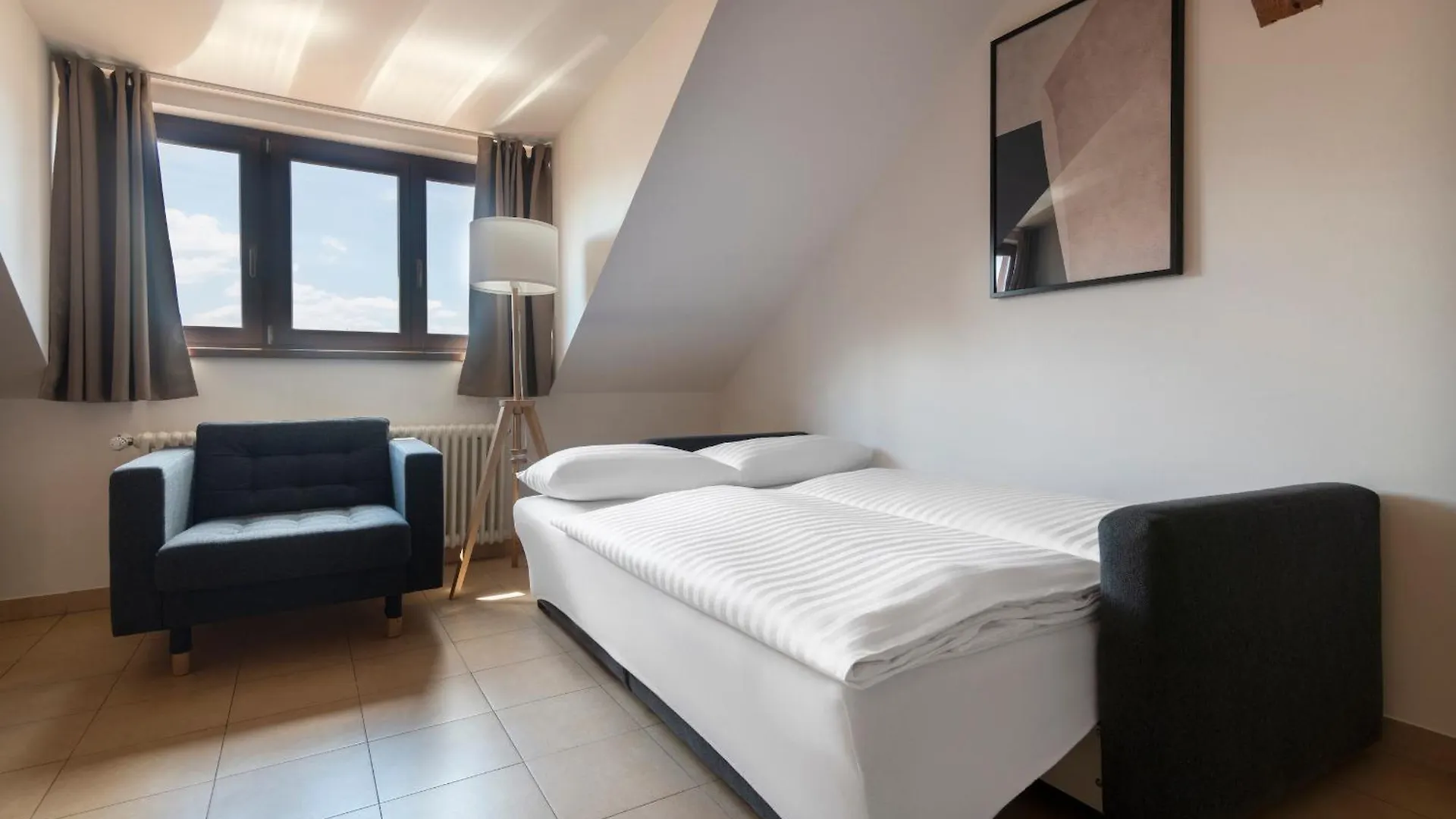 Bohemian Dreams Apartments And Suites By Dwellfort Praga Apartahotel